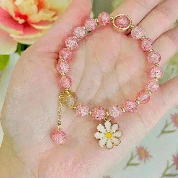 Pink beaded Flower Pendant Bracelet - Picture 5 of 7